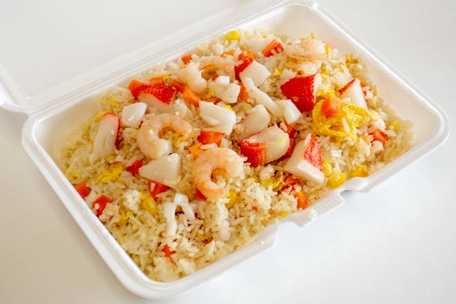 F2. Seafood Fried Rice 海鲜炒饭